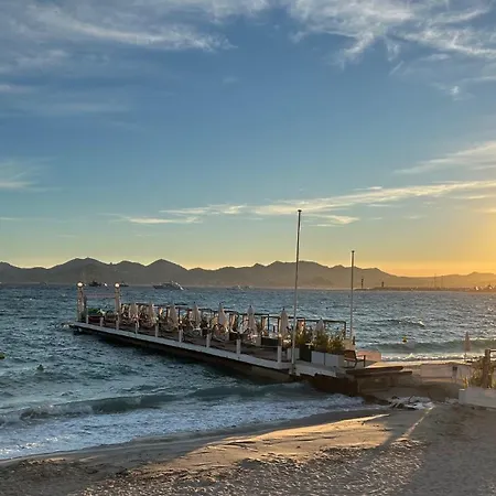 Coeur Cannois Avec Terrasse, Clim Et Jacuzzi * Cannes