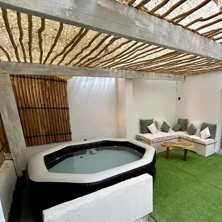 Apartment Coeur Cannois Avec Terrasse, Clim Et Jacuzzi Cannes
